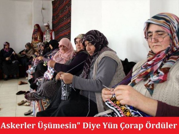 Askerler üşümesin diye yün çorap ördüler!