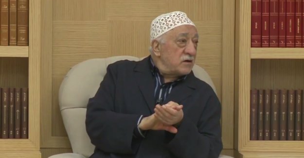 Gülen'den 'Arınç' göndermesi: Bir mümin bir delikten bir defa ısırılır