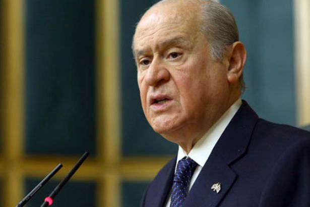 Bahçeli’den Davutoğlu’na: Kibar Feyzo’daki Maho Ağa’yı incele