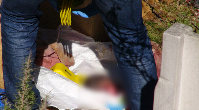 İstanbul’da vahşet: Mezarlıkta bebek cesedi