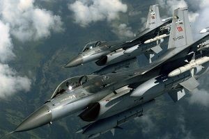 Yunan uçakları Türk F-16'ları taciz etti!