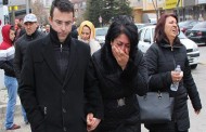 Acılı aileler sabaha kadar Adli Tıp önünde bekledi