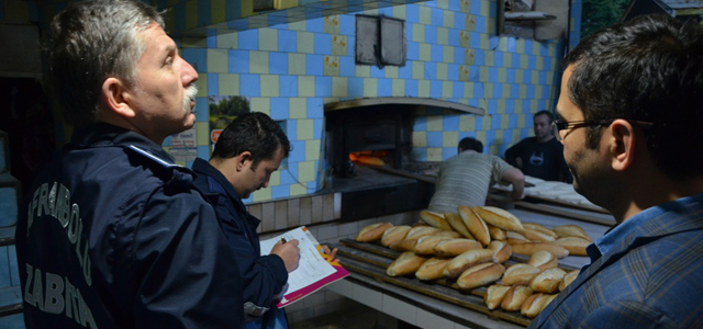 Safranbolu Zabıtasından Sabahın Erken Saatlerinde Denetim