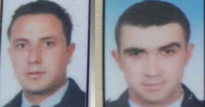 İstanbul'da iki polis evlerinde ölü bulundu