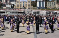 3 Nisan Kent meydanında kutlandı