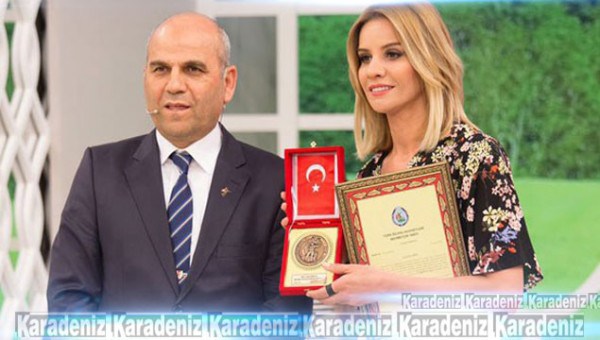 Esra Erol’dan Mehmetçik Vakfı’na bağış