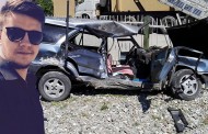 Yolcu treni otomobile çarptı: 1 yaralı