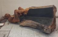 İzmir Metrosu’nda çirkin saldırı: O heykeli parçaladı!