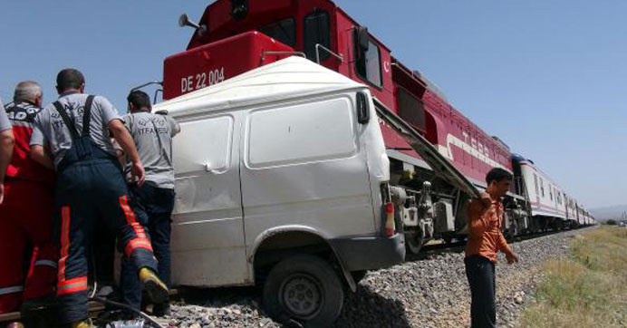 Elazığ'da tren faciası!.. 9 ölü!