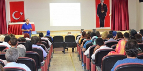 Öğretmenler semineri terk etti, Milli Eğitim Müdürlüğü geri adım attı