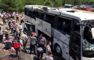 Katliam gibi kaza: 6 ölü, 20 yaralı