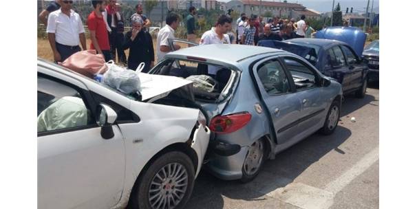 KARABÜK’TE ZİNCİRLEME TRAFİK KAZASI: 10 YARALI