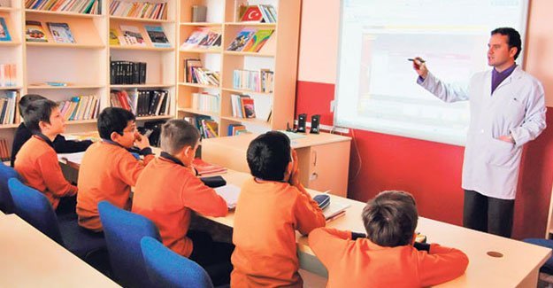 Eğitimle ilgili devrim gibi karar: Yabancı ortaklı özel okullar kapatılacak