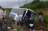 Şile yolunda servis minibüsü devrildi!