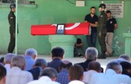 TRAFİK KAZASINDA HAYATINI KAYBEDEN ASTSUBAY SON YOLCULUĞUNA UĞURLANDI
