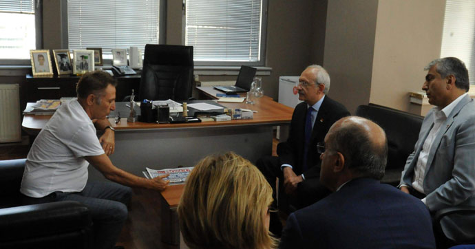 Kılıçdaroğlu Sözcü Gazetesini ziyaret etti