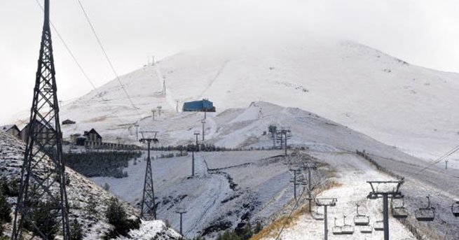 Herkes şaşırdı: Kar kalınlığı 12 santim