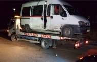 KARABÜK’TE İKİ SERVİS ARACI ÇARPIŞTI: 14 YARALI