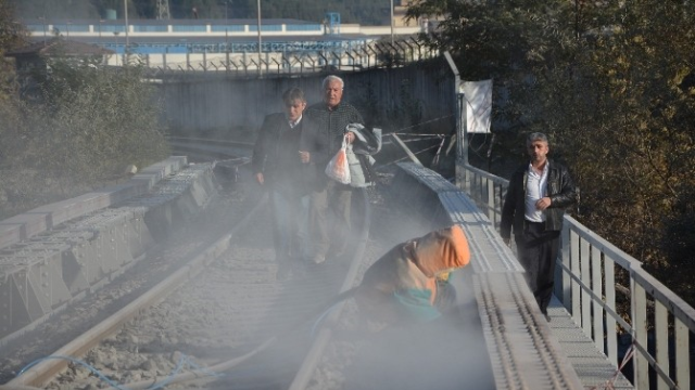 Demiryolu Köprüsündeki Kumlama Çalışmasında 'Toz' Tepkisi