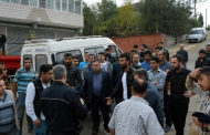 Paralarını Alamadıklarını İddia Eden İşçilerden Okul Önünde Eylem