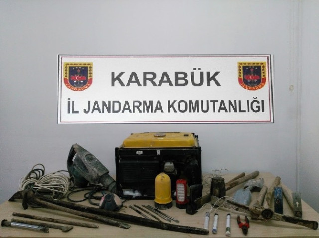 Karabük'te Kaçak Kazı Operasyonu