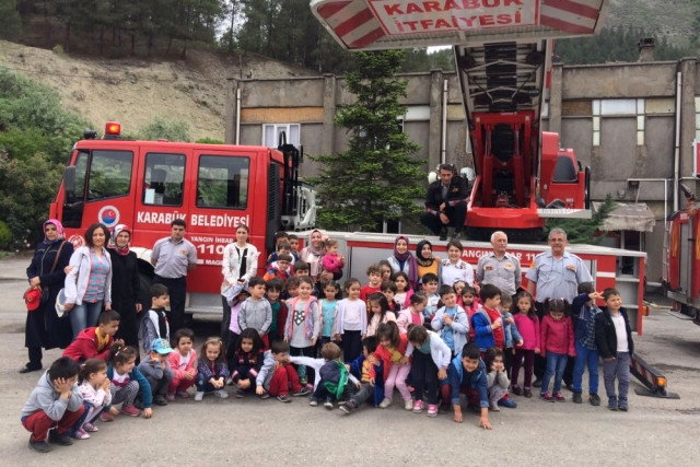 Reklamı Kapat Anaokulu Öğrencilerinden İtfaiyeye Ziyaret