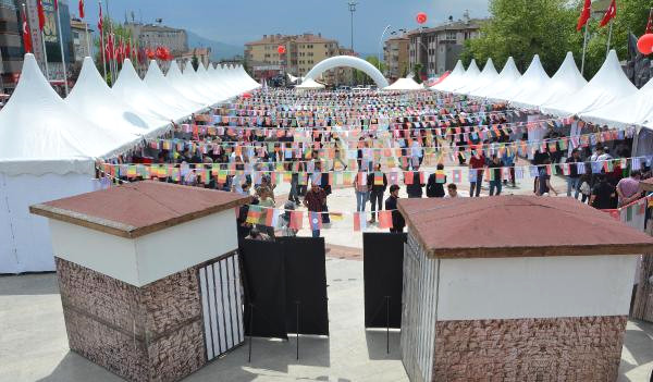 Karabük'te Eğitim Gören 46 Ülkenin Öğrencileri Buluştu