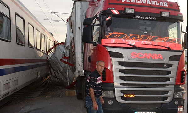 Zonguldak'ta Hemzemin Geçitte Kaza: 2 Ölü