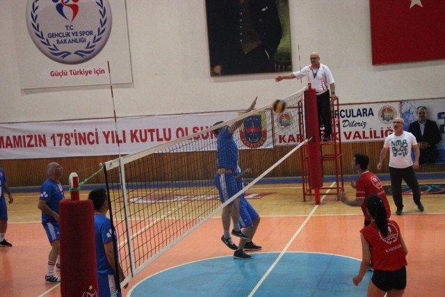 Jandarma ve Gençlikspor 178. Yıl İçin Oynadı