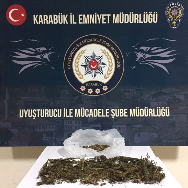 Karabük'te Uyuşturucu Operasyonda 3 Kişi Gözaltına Alındı